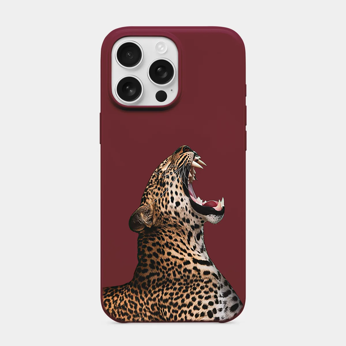 Kükreyen Leopar